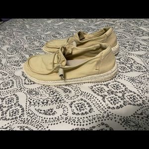 Womens Tan Hey Dudes